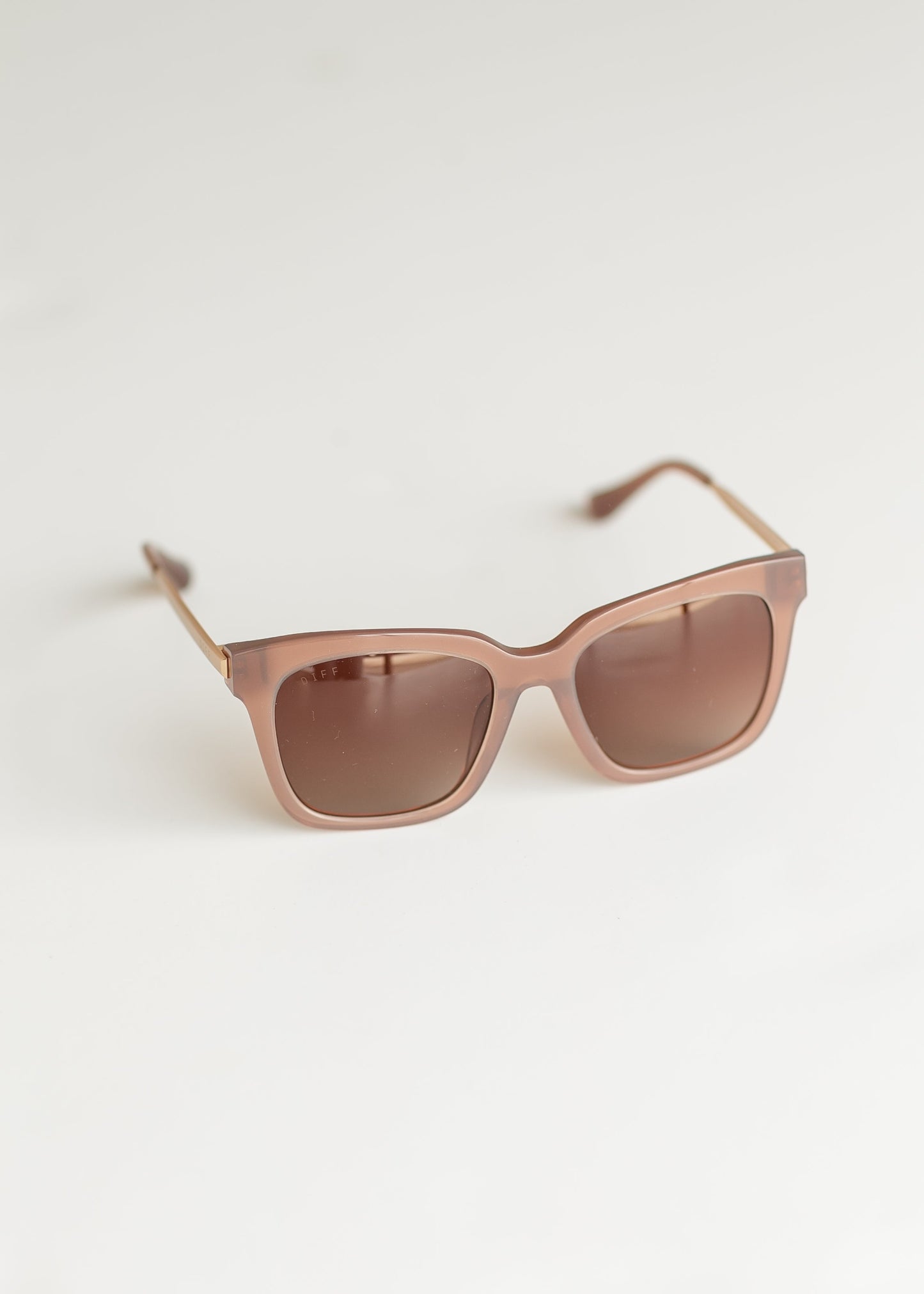 Bella Brown Gradient Polarized Sunglasses Accessories