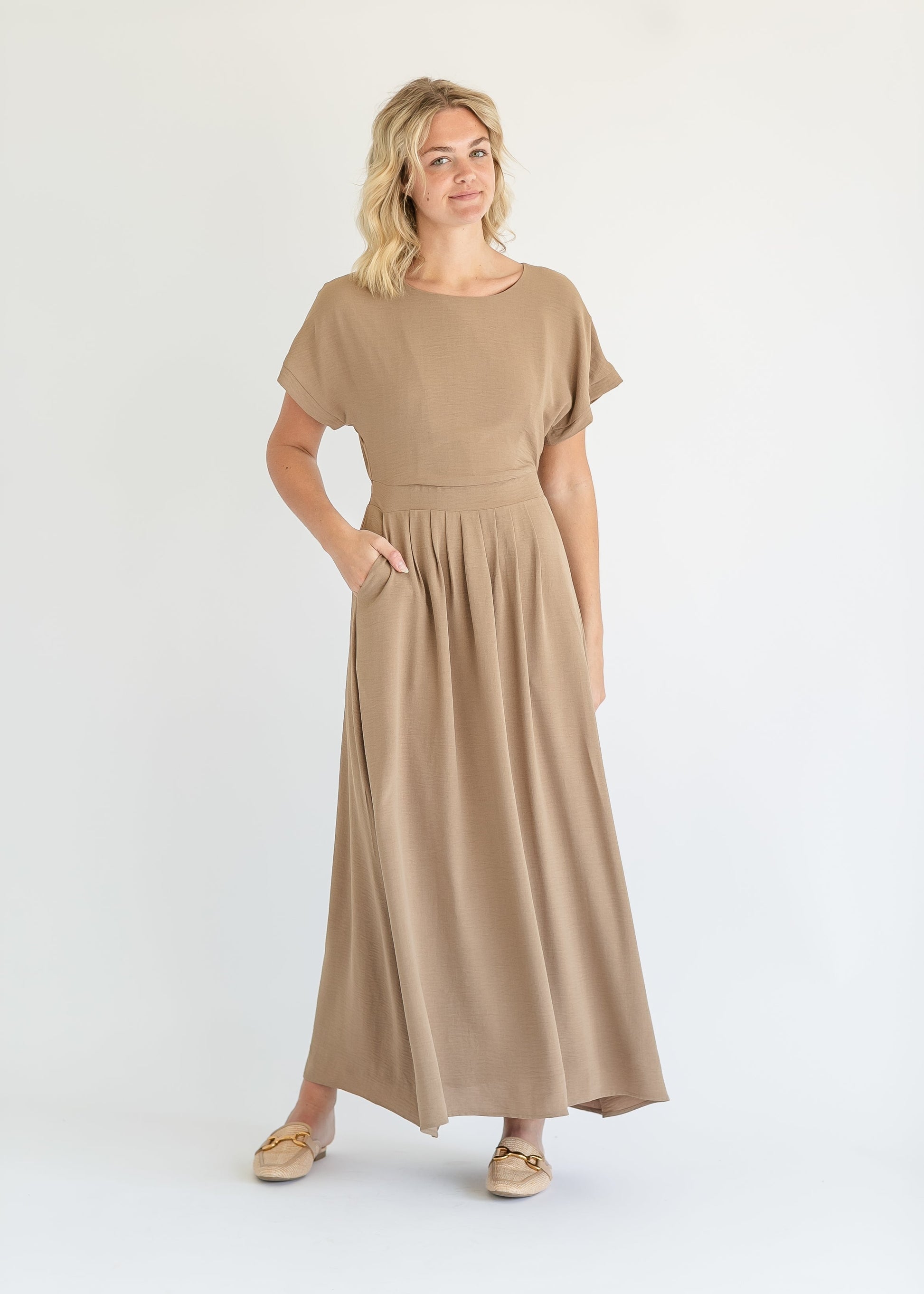 Cassia Dolman Sleeve Midi Dress IC Dresses