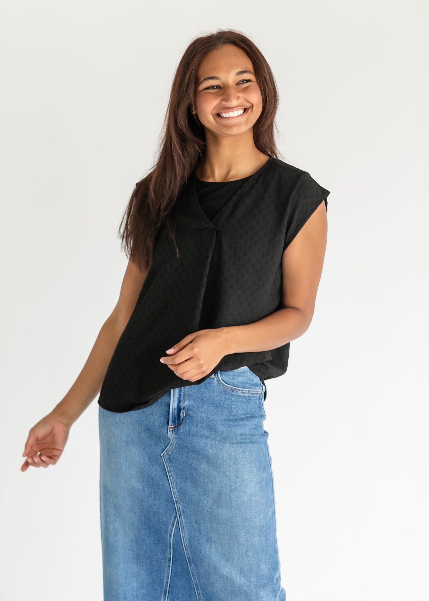 Madison V-neck Short Sleeve Flowy Top IC Tops Black / S