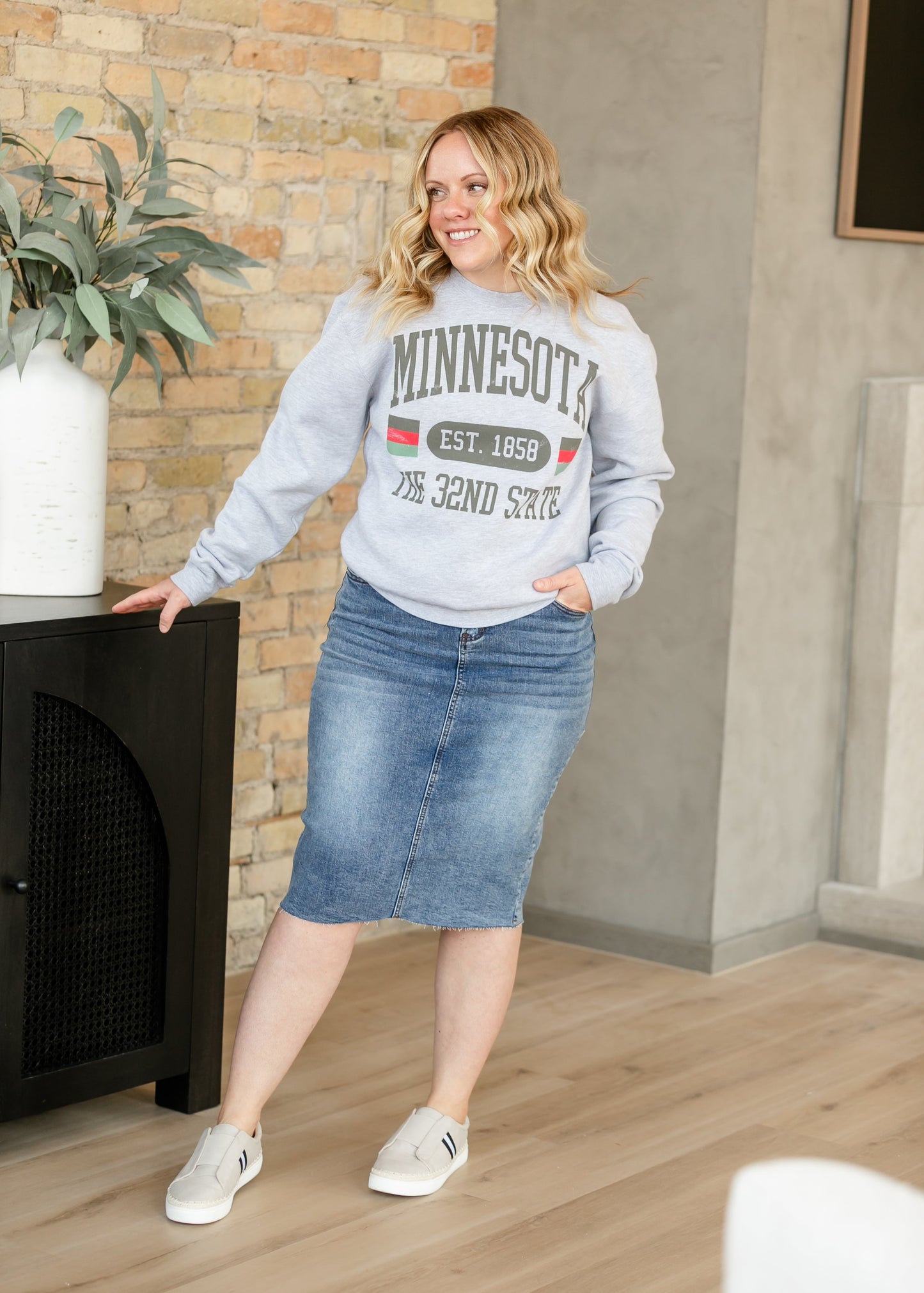 Minnesota Graphic Unisex Crewneck Sweatshirt FF Tops