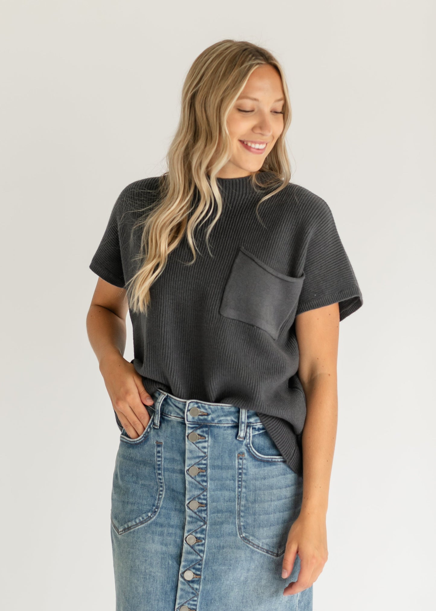 Relaxed Fit Front Pocket Sweater FF Tops