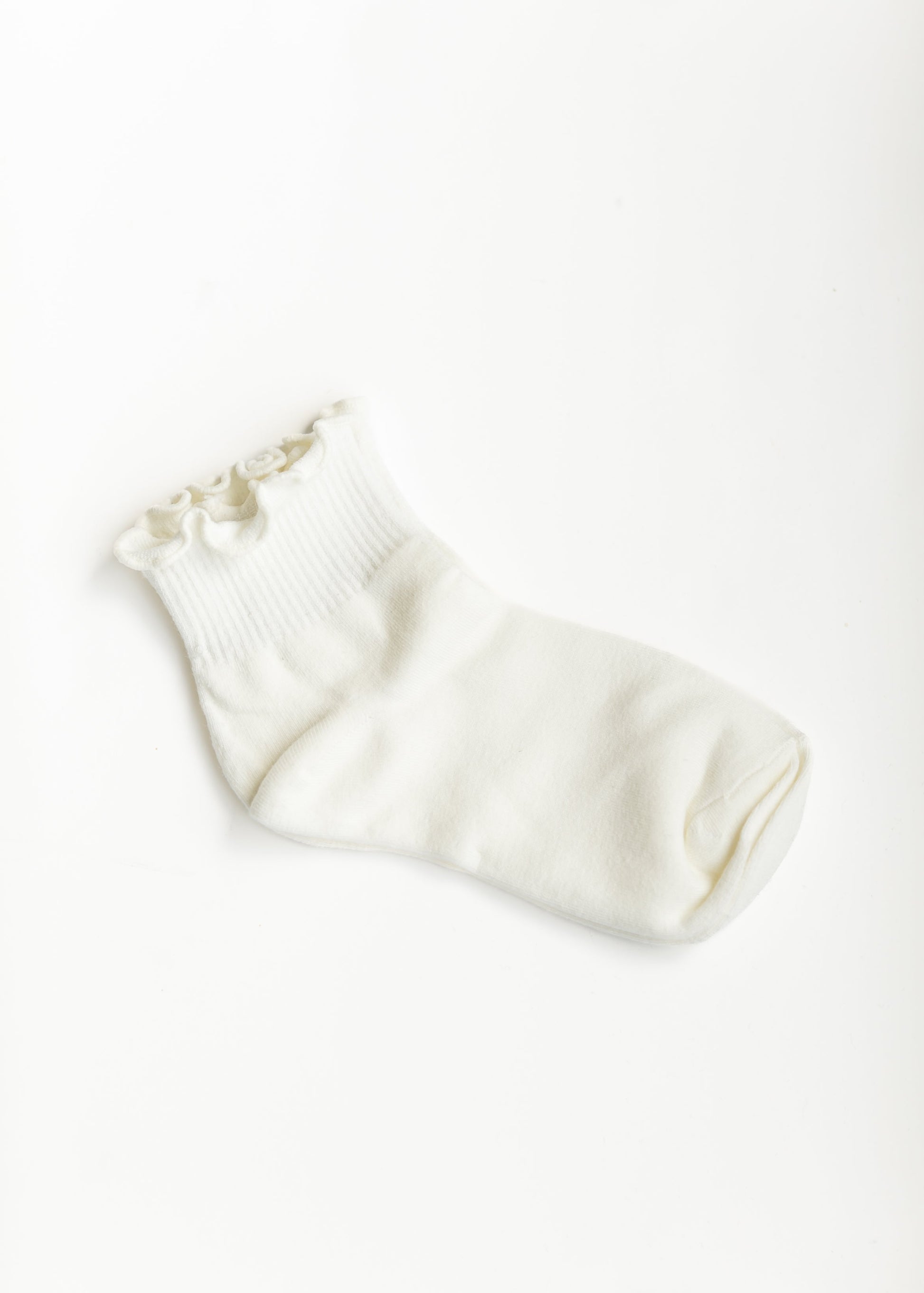 Ruffle Solid Color Ankle Socks Accessories Cream