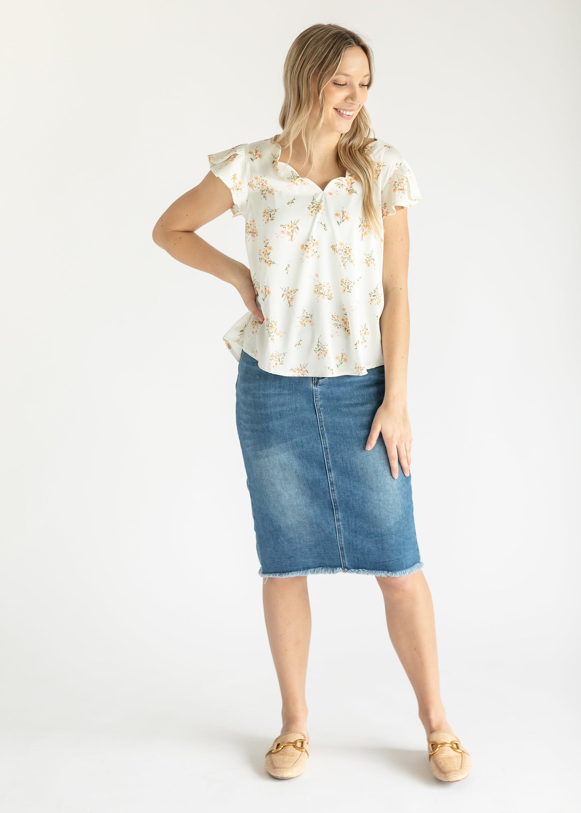 Savannah Floral Scallop Satin Top FF Tops