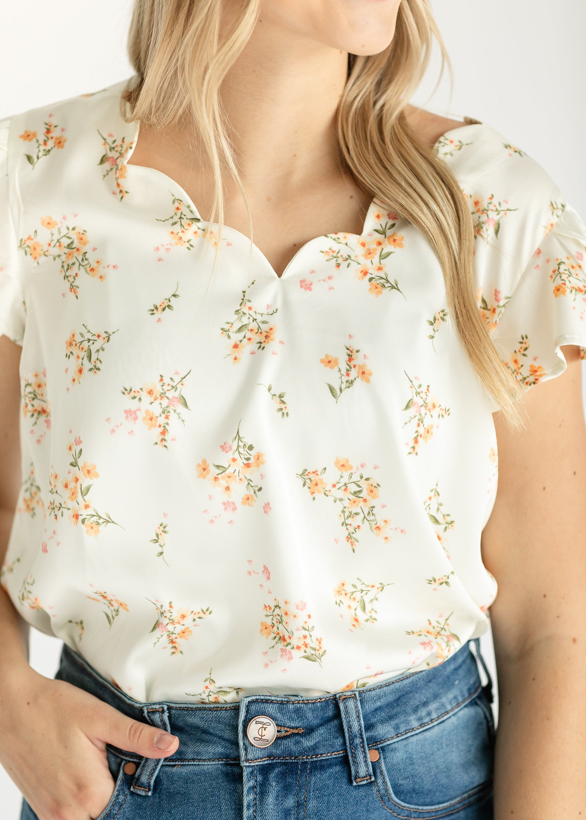 Savannah Floral Scallop Satin Top FF Tops