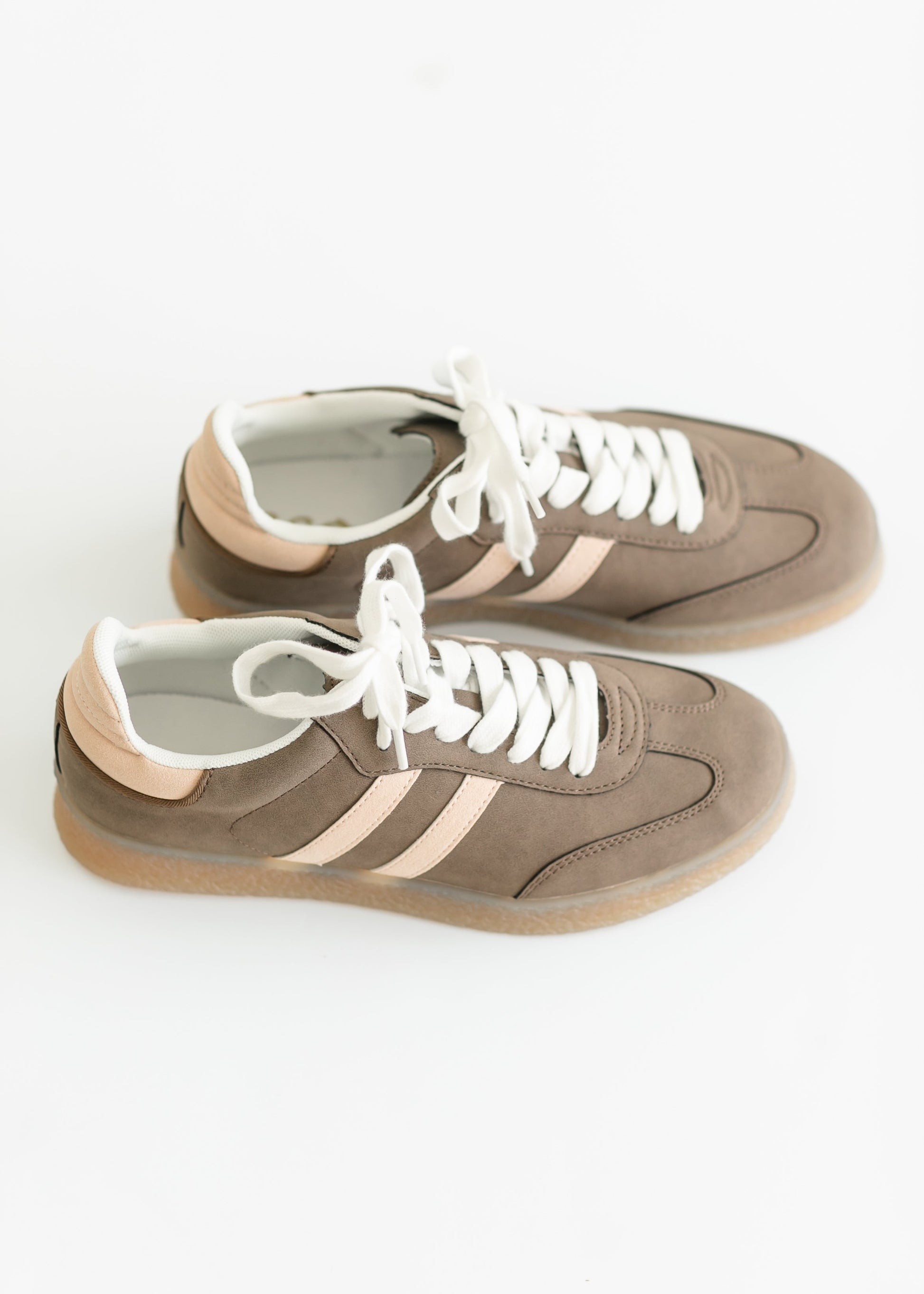 Striped Low Top Sneakers Shoes Charcoal/Light Pink / 5.5