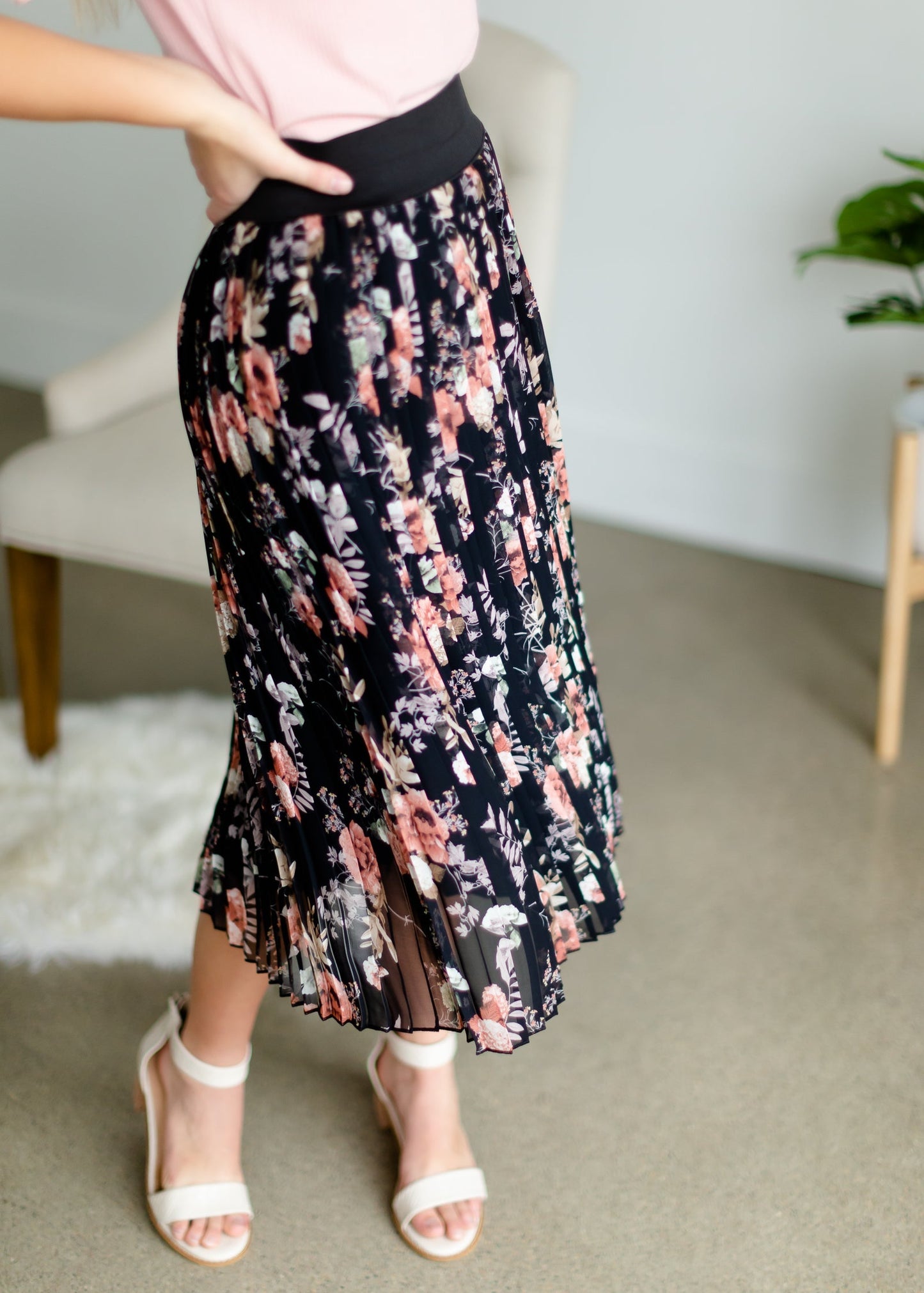 Black Floral Pleated Midi Skirt Skirts