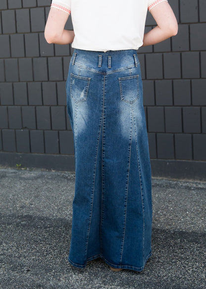 Long a-line denim skirt with a button detail