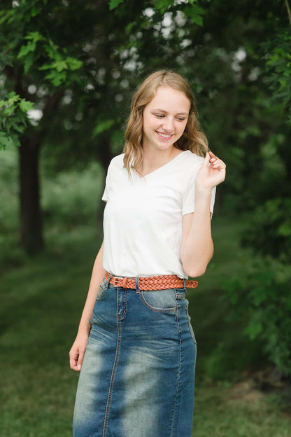 short sleeve v-neck basic cotton tee in ivory.