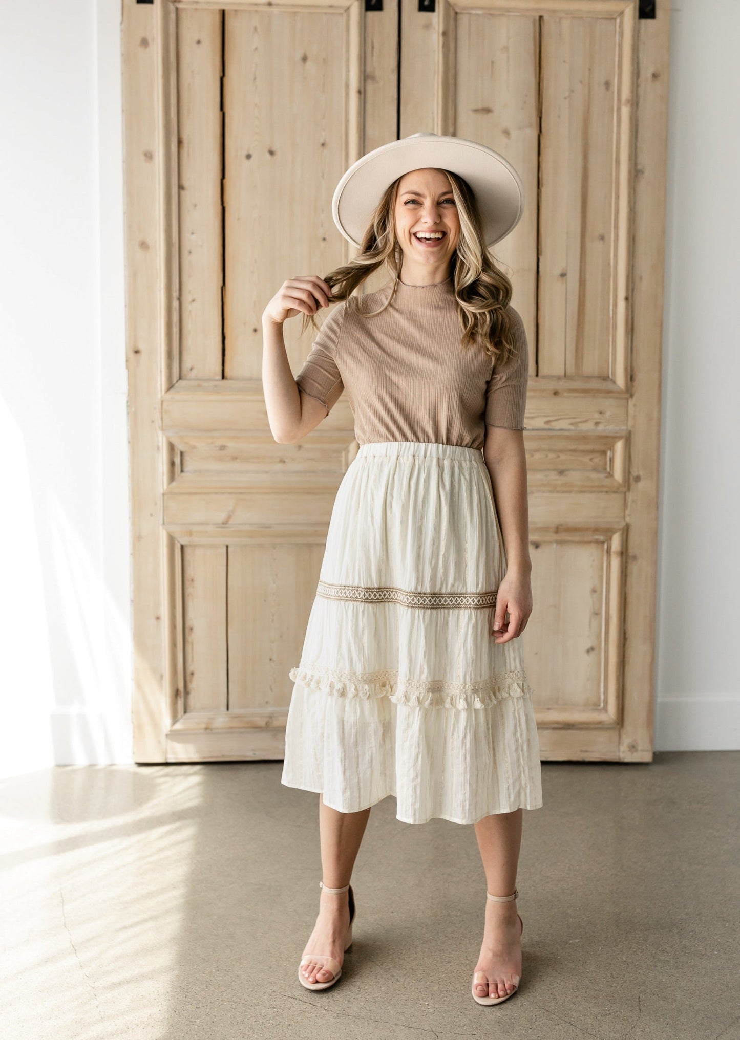 Cream Midi Skirt With Contrasting Lace Detail Skirts Polagram