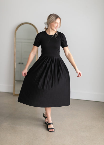 Emersyn Black Pleated Midi Dress Dresses