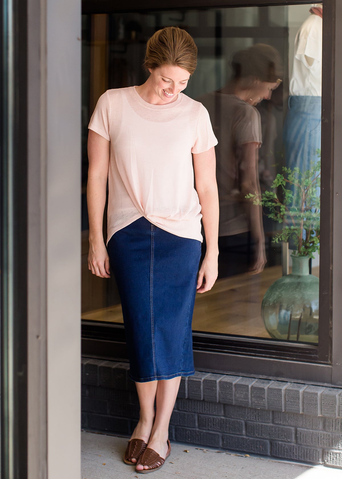 blush twist hem modest tee