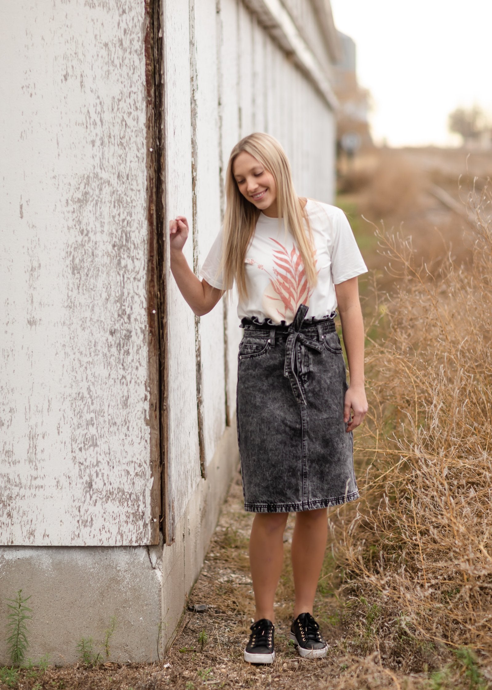 Ivory + Mauve Leaf Print Graphic Tee Tops Polagram