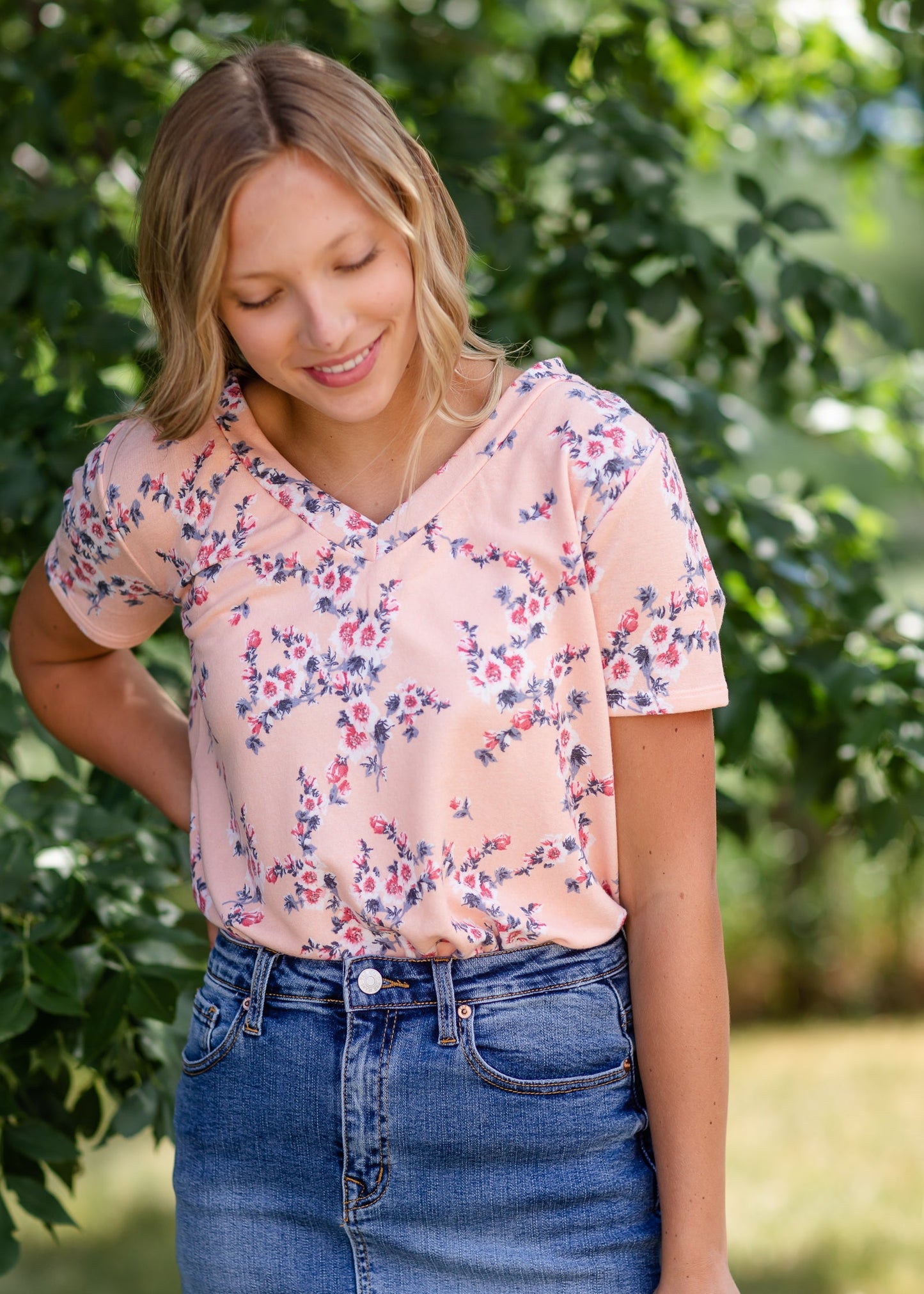 Peach Classic V-Neck Floral Tee - FINAL SALE Tops