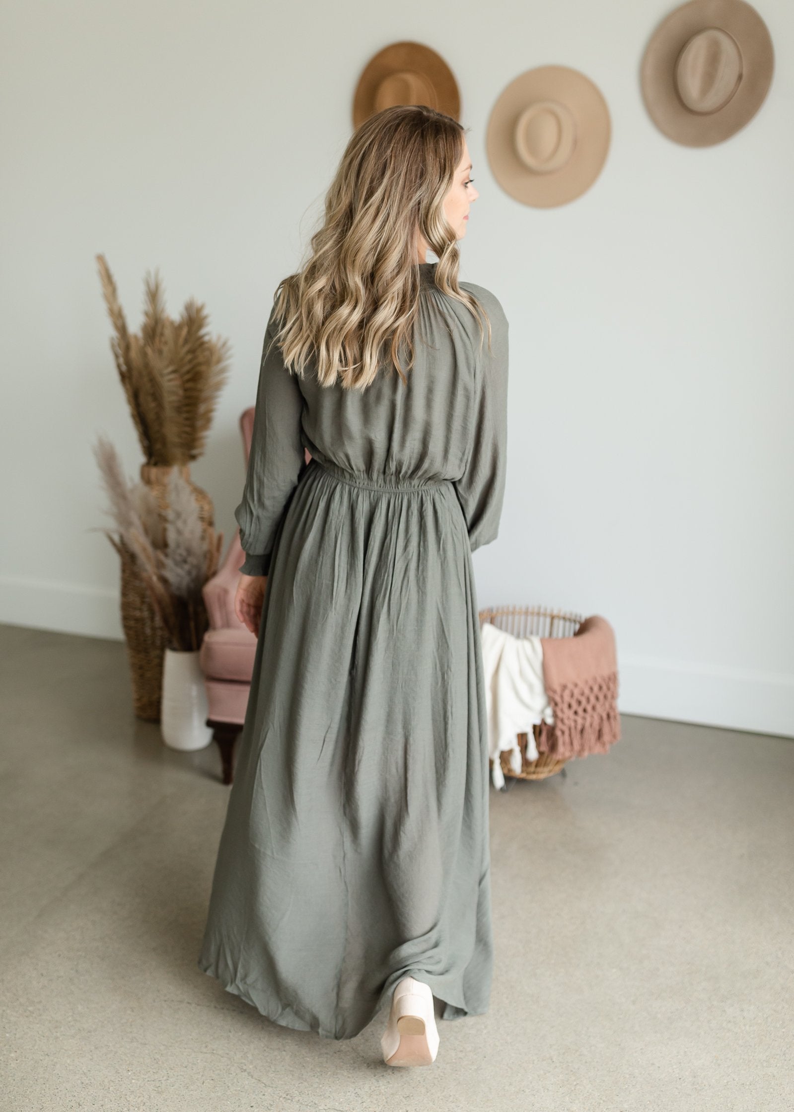 Smocked Details V-Neck Maxi Dress Dresses Wishlist