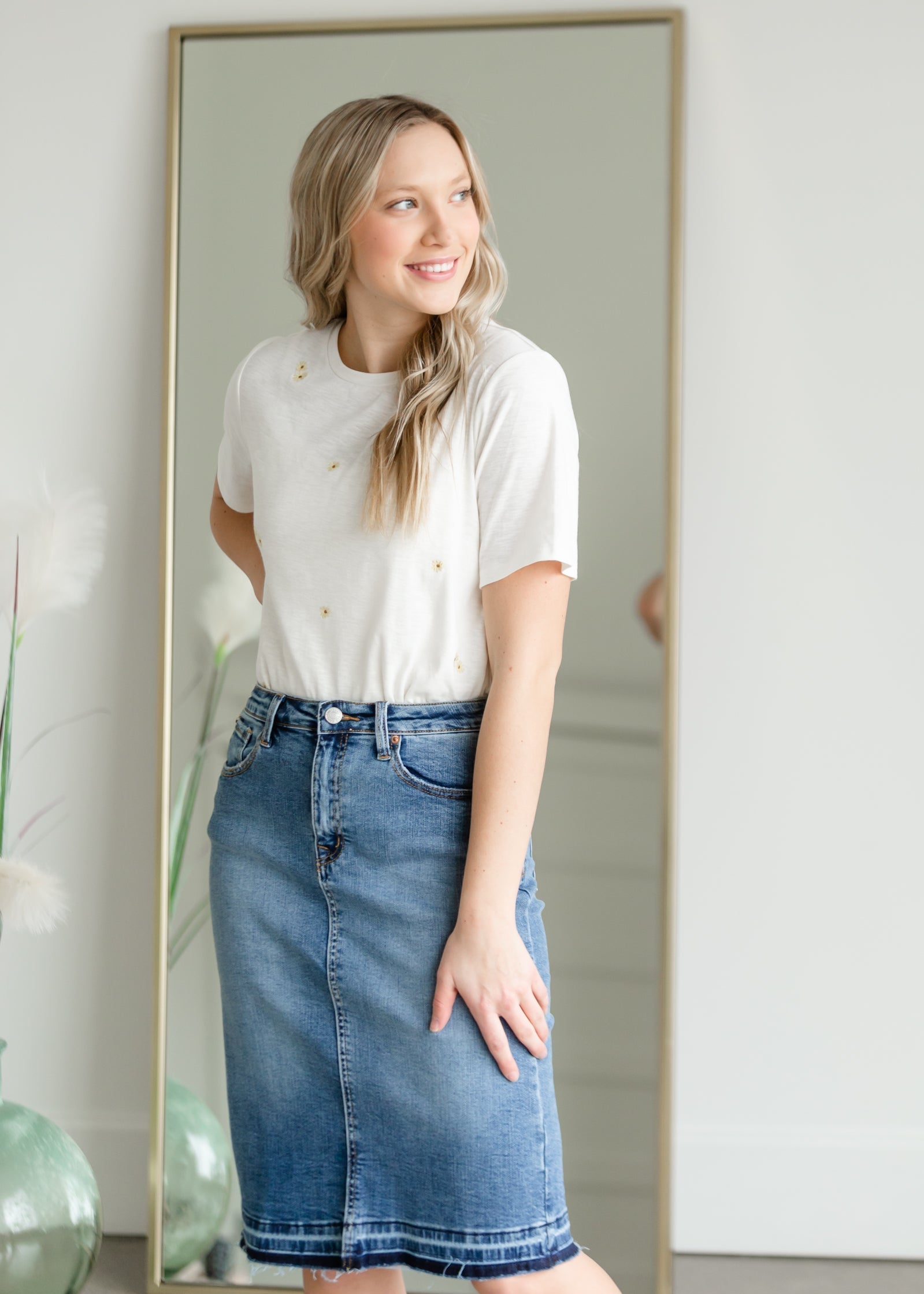 Tiny Floral Embroidered Tee Shirt Shirt Polagram